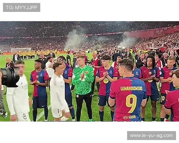 西甲国家德比前瞻：皇马与巴萨激战一触即发，谁能笑到最后？